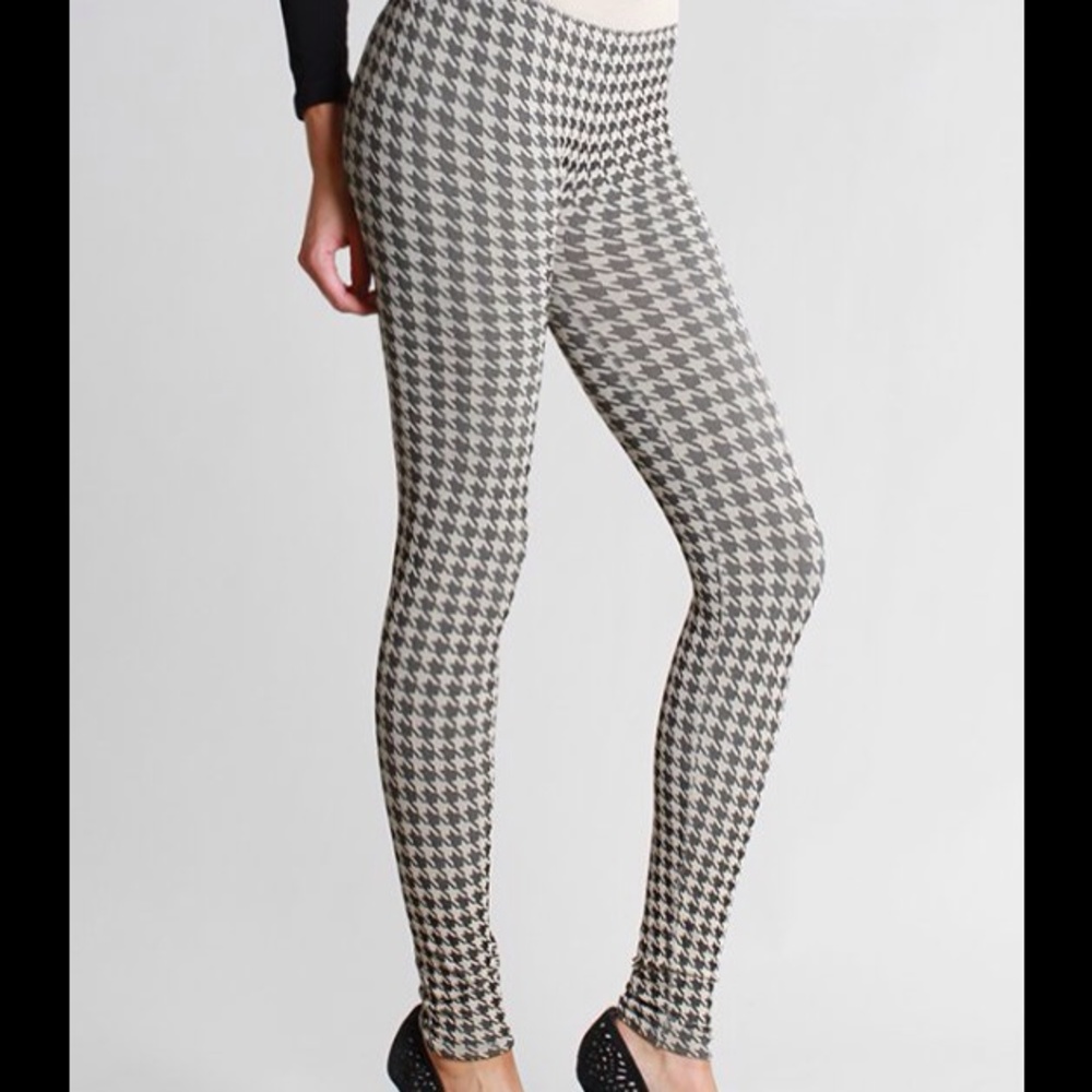 NEW Houndstooth Leggings In Stone